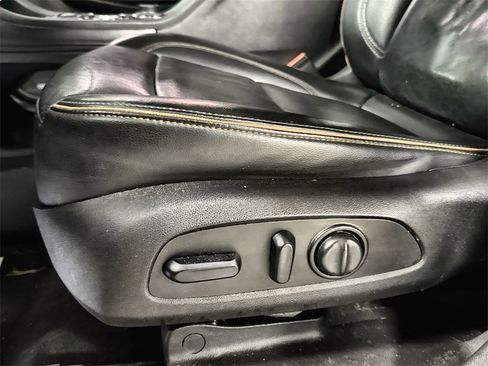 Used 2021 GMC Acadia AT4 w/ Technology Package image 13