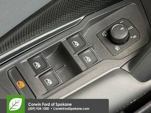 Used 2025 Volkswagen Tiguan SEL R-Line AWD/4WD image 21