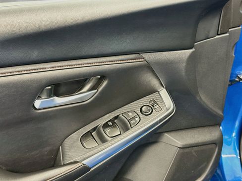 Used 2025 Nissan Sentra SR FWD image 15