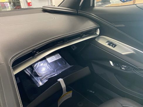 New 2026 Chevrolet Corvette Stingray Coupe w/ 1LT image 25