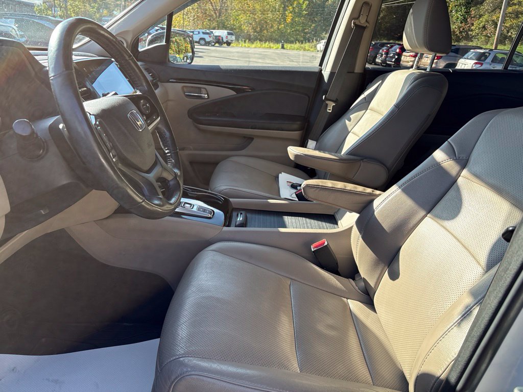 Used 2019 Honda Pilot Elite image 9