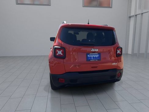 Used 2021 Jeep Renegade Latitude w/ Convenience Group FWD image 7