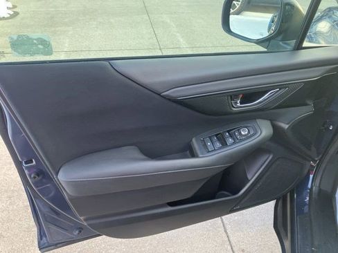 Used 2025 Subaru Outback Premium image 7
