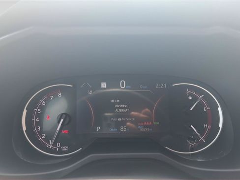 Used 2025 Toyota RAV4 XLE FWD image 14