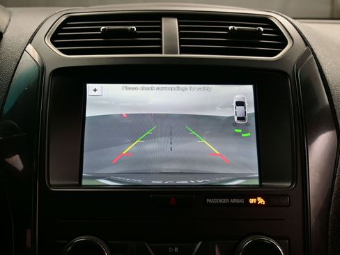 Used 2019 Ford Explorer XLT w/ Equipment Group 201A image 19