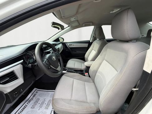 Used 2015 Toyota Corolla LE image 9