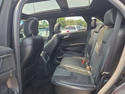 Used 2019 Ford Edge ST w/ Convenience Package AWD/4WD image 12