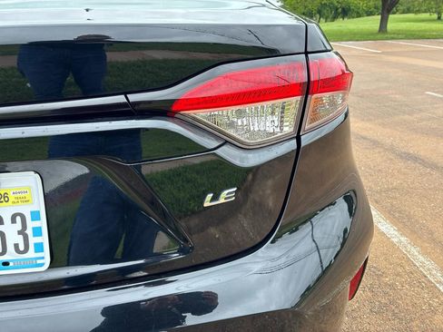 Used 2023 Toyota Corolla LE image 12