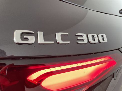 Certified 2025 Mercedes-Benz GLC 300 image 31