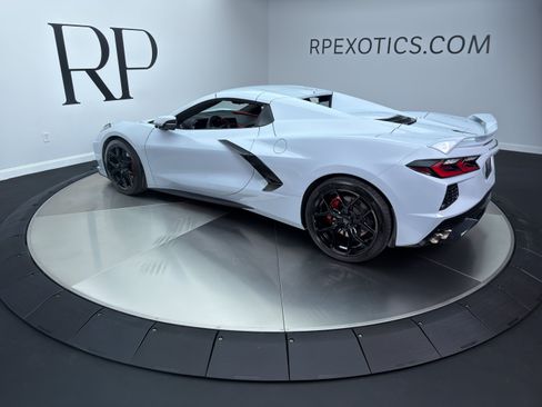 Used 2022 Chevrolet Corvette Stingray Preferred Conv w/ Z51 Performance Package RWD image 11
