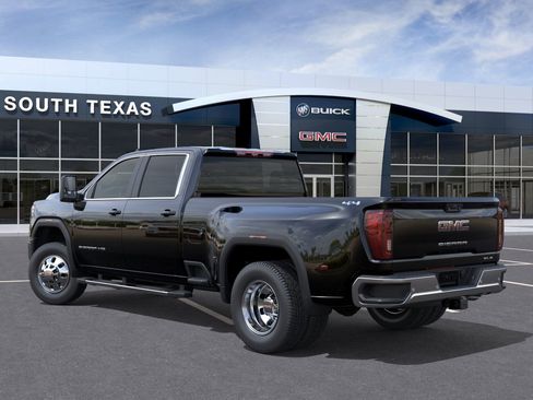 New 2026 GMC Sierra 3500 SLE image 3