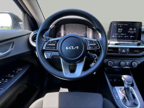 Used 2024 Kia Forte LXS FWD image 6