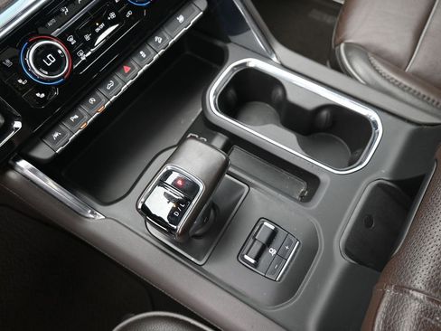 Used 2024 GMC Sierra 1500 Denali w/ Denali Reserve Package AWD/4WD image 31