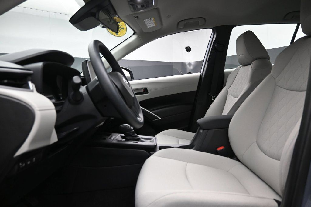 Used 2026 Toyota Corolla Cross L AWD/4WD image 16