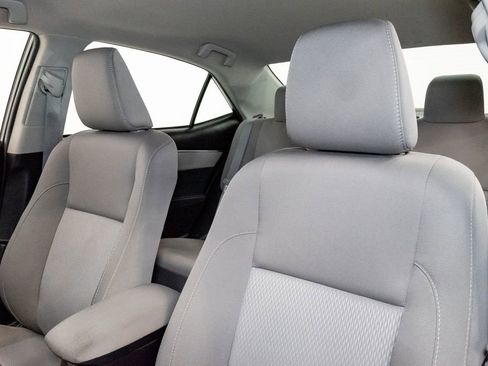 Used 2015 Toyota Corolla LE FWD image 11