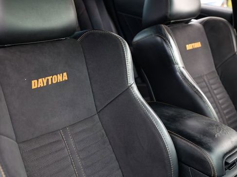 Used 2017 Dodge Charger R/T image 26