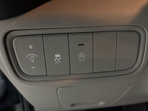 Used 2023 Kia Soul LX w/ LX Technology Package image 18