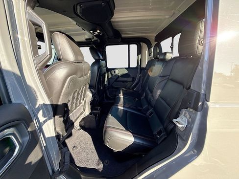 Used 2021 Jeep Gladiator Rubicon image 21