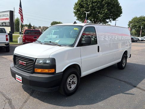 Used 2019 GMC Savana 2500 Extended w/ Driver Convenience Package RWD image 3