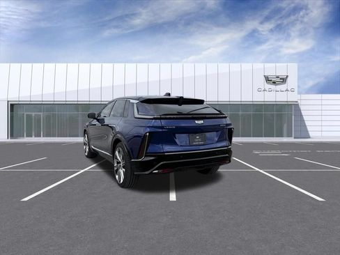 Certified 2024 Cadillac Lyriq Luxury w/ Nappa Leather Package AWD/4WD image 11