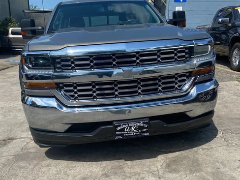 Used 2017 Chevrolet Silverado 1500 LT w/ Max Trailering Package RWD image 2