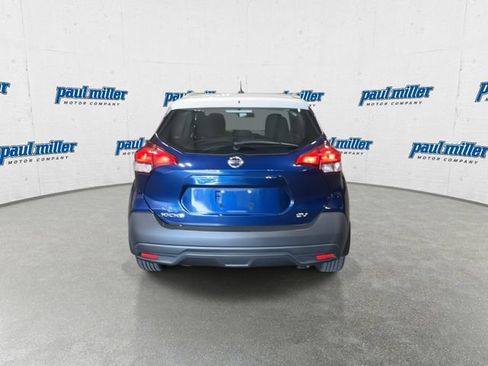 Used 2019 Nissan Kicks SV FWD image 10
