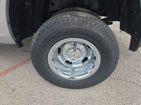New 2026 RAM 3500 Tradesman AWD/4WD image 11