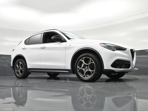 Used 2024 Alfa Romeo Stelvio Ti w/ Active Assist Plus Package AWD/4WD image 32
