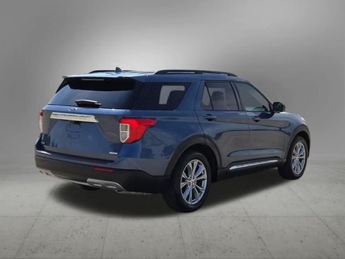 Used 2020 Ford Explorer XLT w/ Equipment Group 202A RWD image 6