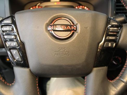 Used 2023 Nissan Frontier PRO-4X image 18