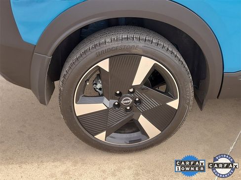 Certified 2025 Nissan Kicks SR w/ Interior Electronics Package image 6