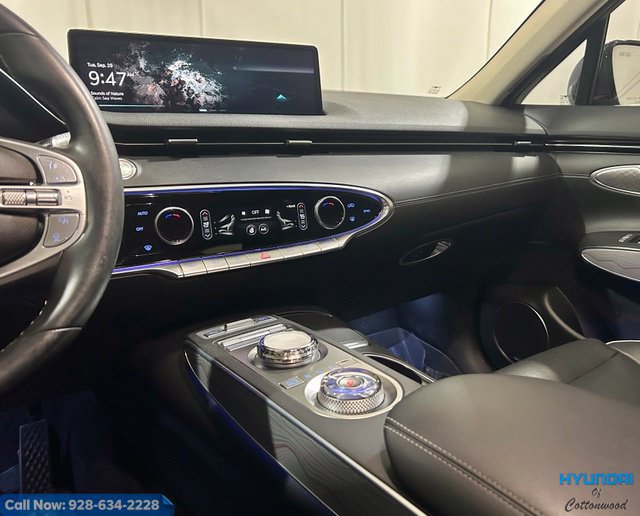 Used 2022 Genesis GV70 2.5T w/ Advanced Package AWD/4WD image 32