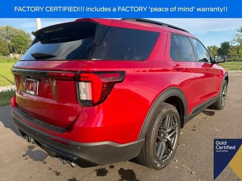 Used 2025 Ford Explorer ST AWD/4WD image 9