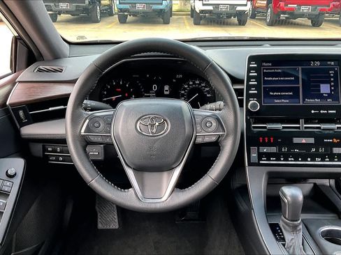 Used 2021 Toyota Avalon XLE w/ Carpet Mat Package (TMS) image 4