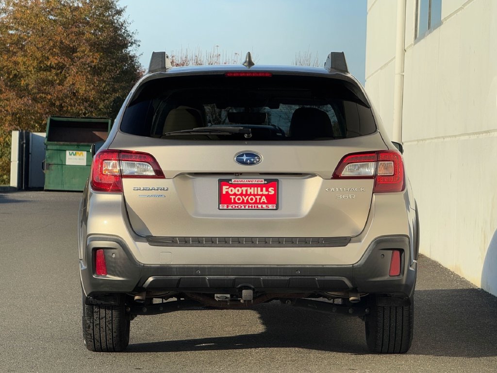 Used 2018 Subaru Outback 3.6R Limited AWD/4WD image 6