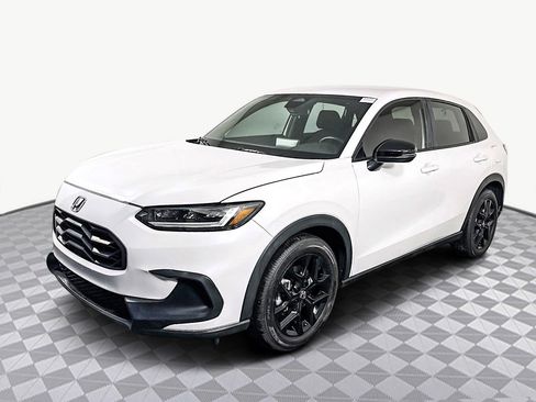 Used 2023 Honda HR-V Sport image 4