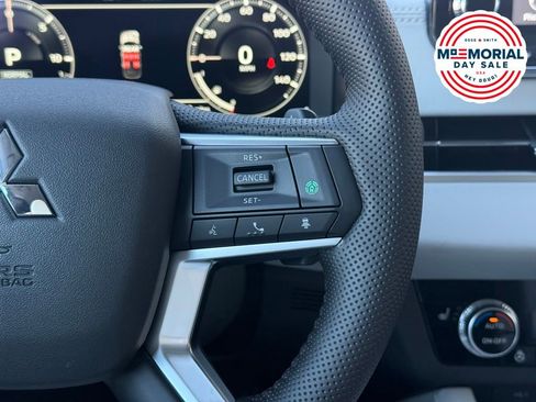 New 2025 Mitsubishi Outlander SEL AWD/4WD image 11