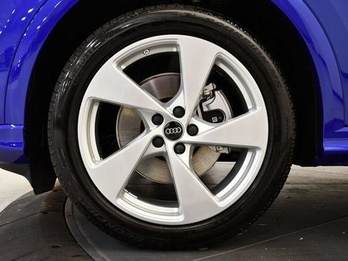 Used 2025 Audi Q5 Prestige w/ 20" Wheel Package AWD/4WD image 13