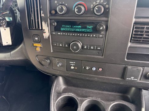 Used 2020 Chevrolet Express 2500 w/ Driver Convenience Package RWD image 19