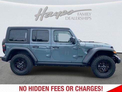 Used 2024 Jeep Wrangler Unlimited Sport AWD/4WD image 2