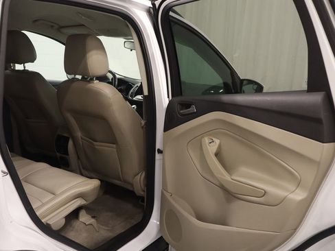 Used 2014 Ford Escape SE w/ Equipment Group 201A image 16