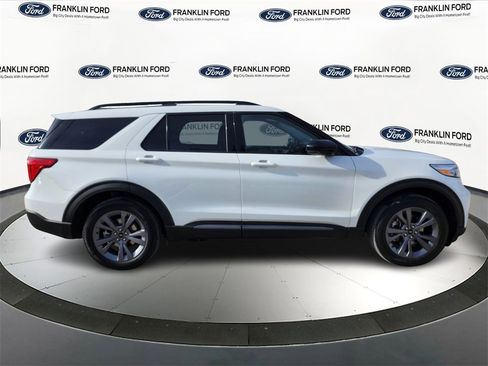 Certified 2022 Ford Explorer XLT w/ Equipment Group 202A image 6