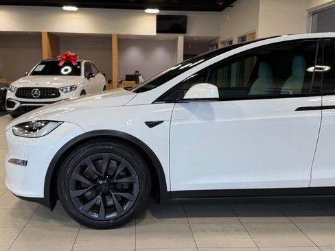 Used 2022 Tesla Model X Plaid AWD/4WD image 9