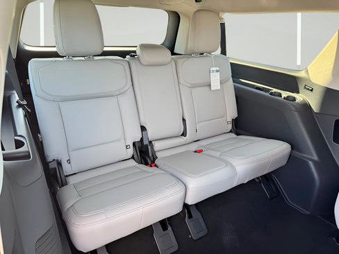 New 2025 Ford Expedition Max Active image 30