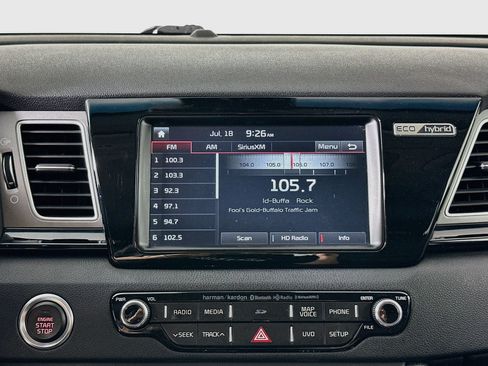 Used 2018 Kia Niro Touring FWD image 21