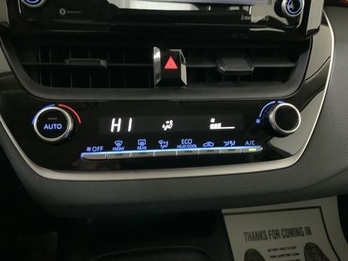 Used 2022 Toyota Corolla LE image 27
