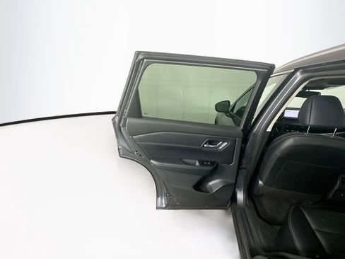 Used 2026 Nissan Rogue SL FWD image 25