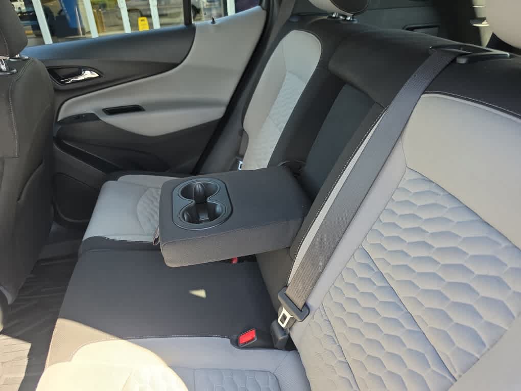 Used 2021 Chevrolet Equinox LT FWD image 27
