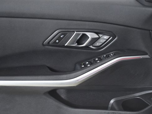 Used 2025 BMW 330i Sedan image 22