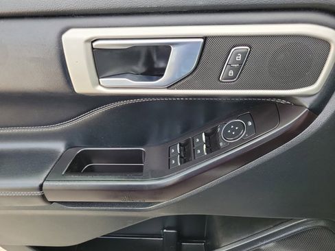 Used 2020 Ford Explorer XLT w/ Equipment Group 202A image 16